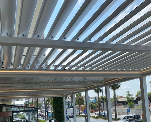 Hakkari Rolling Roof Sistemleri: Zirvelerin Sert İklimine Özel Dayanıklı Çatılar
