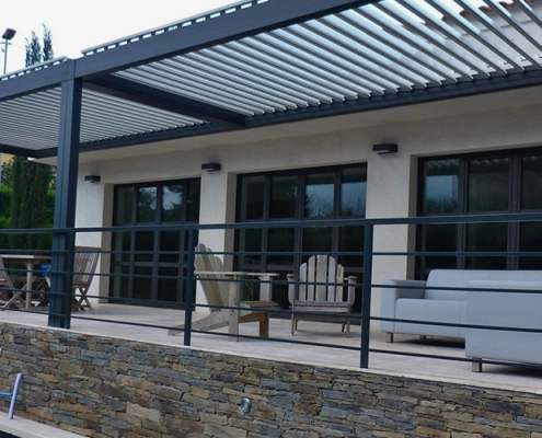 Kahramanmaraş Rolling Roof Sistemleri: Akdeniz ve Karasal İklime Uyumlu Konfor